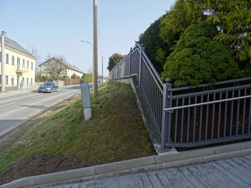 Svislý profil 20x20 mm