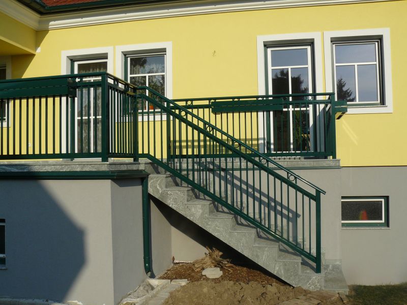 Svislé tyčky 20x20 mm