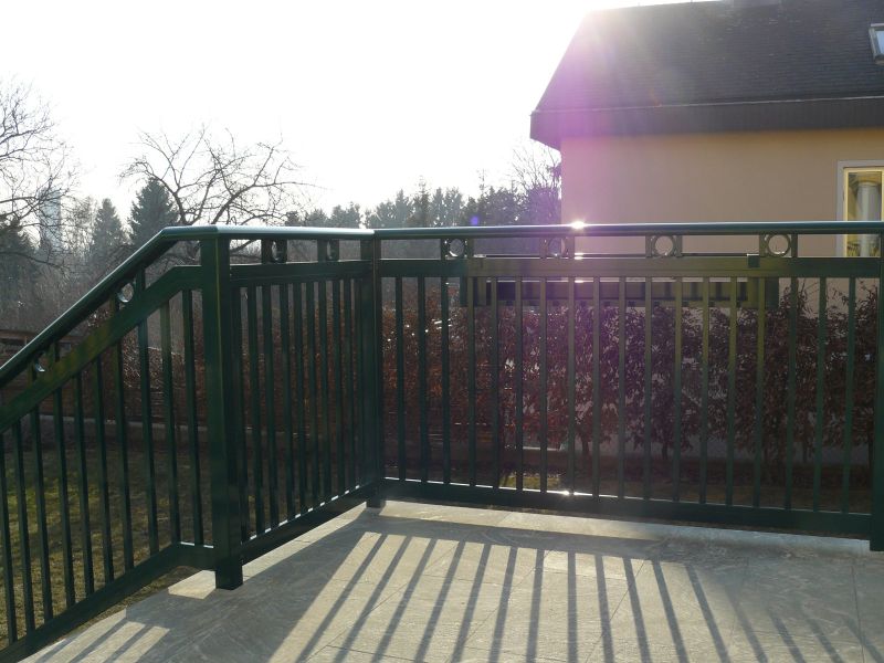 Svislé tyčky 20x20 mm