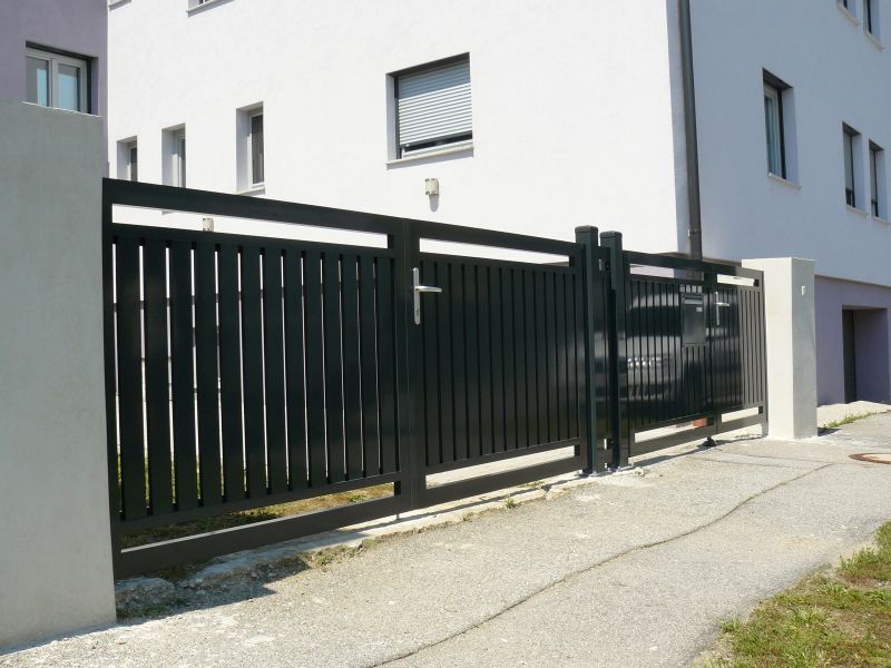 Svislý profil 80x20 mm