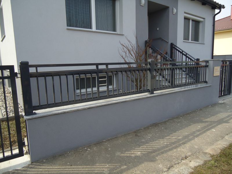 Svislý profil 20x20 mm