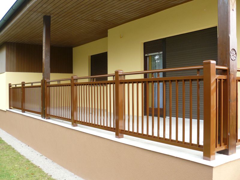 Svislé tyčky 20x20 mm