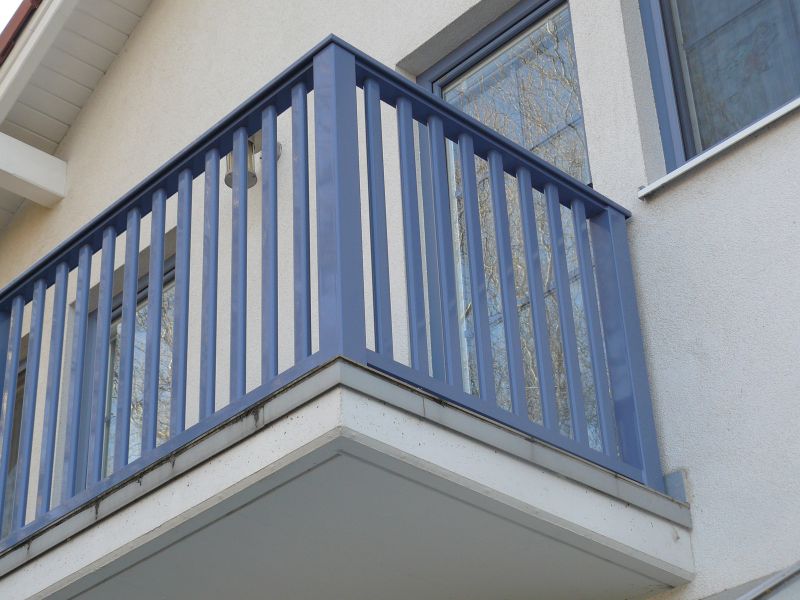 Svislé tyčky 20x20 mm