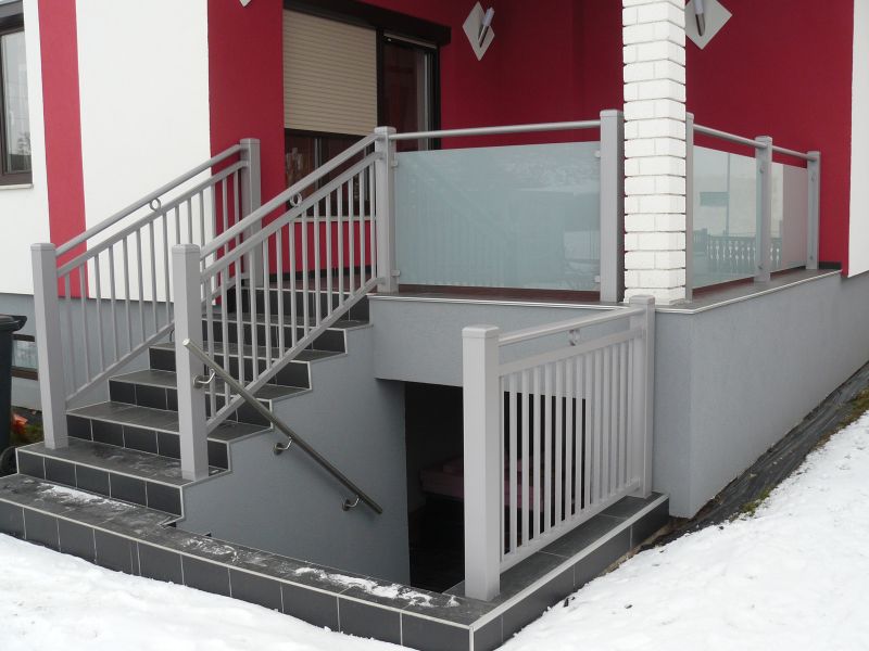 Svislé tyčky 20x20 mm