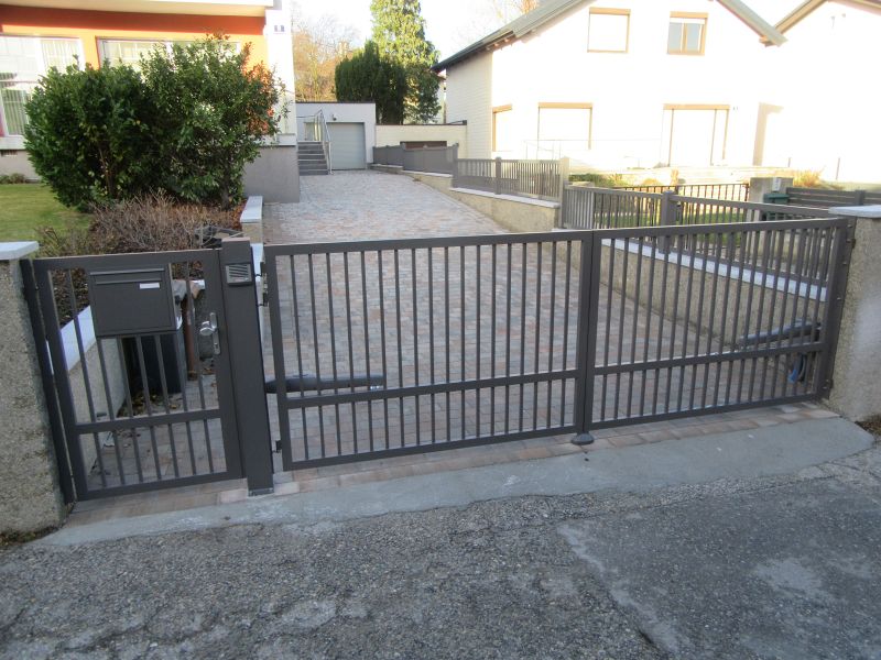 Svislý profil 20x20 mm