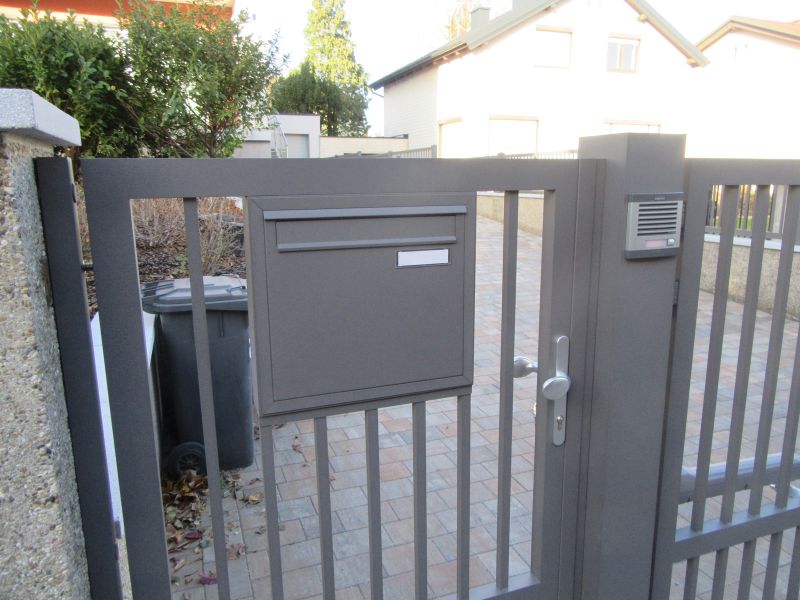 Svislý profil 20x20 mm