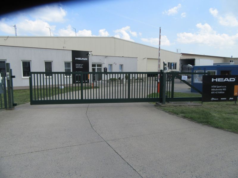 Svislý profil 20x20 mm